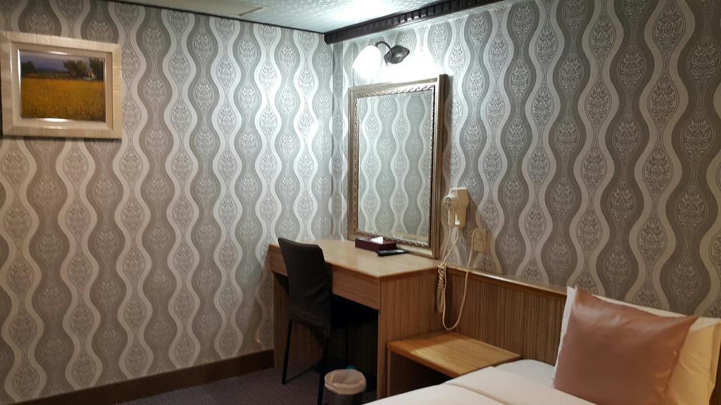 Mei Hua Hotel Kaohsiung Eksteriør billede
