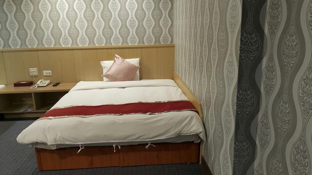 Mei Hua Hotel Kaohsiung Eksteriør billede